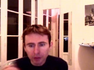 Wiwi égratigne "Comme tout le monde"