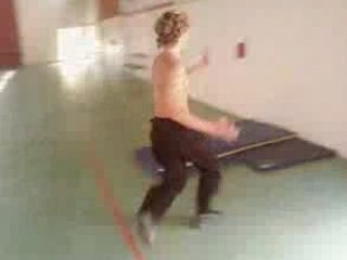 Kristo rondade sur le mur