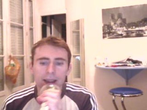 Wiwi égratigne Ra ta ta