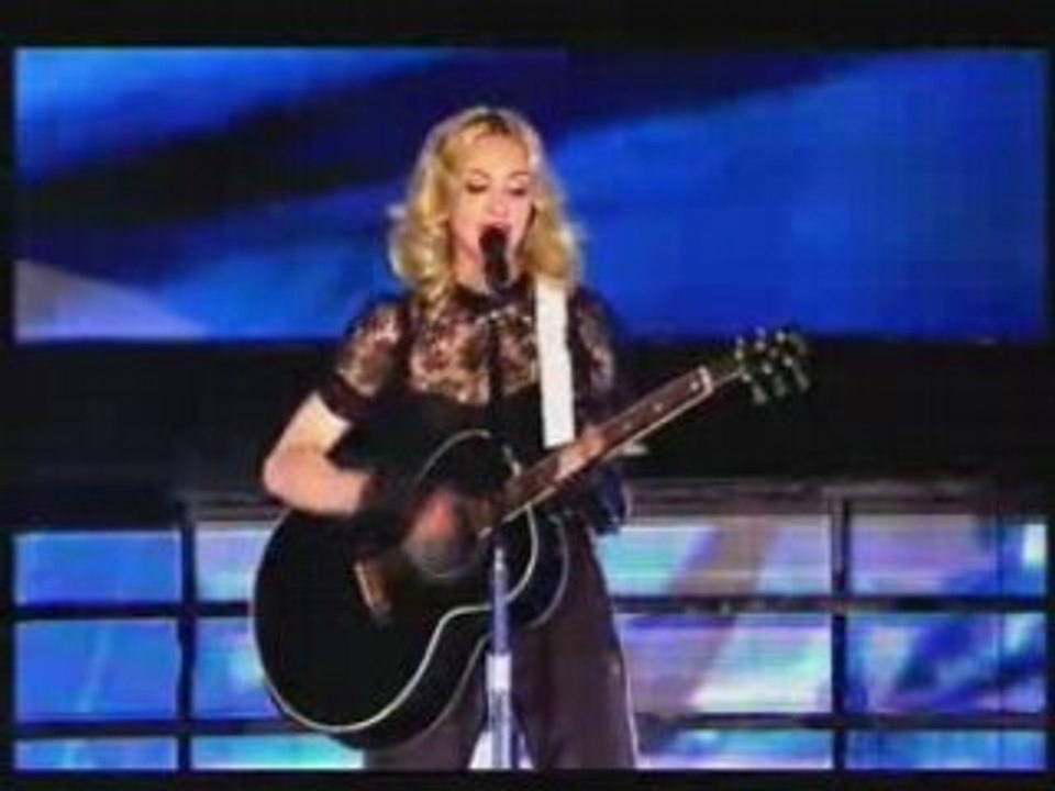 Madonna - Miles Away (Clip Officiel)