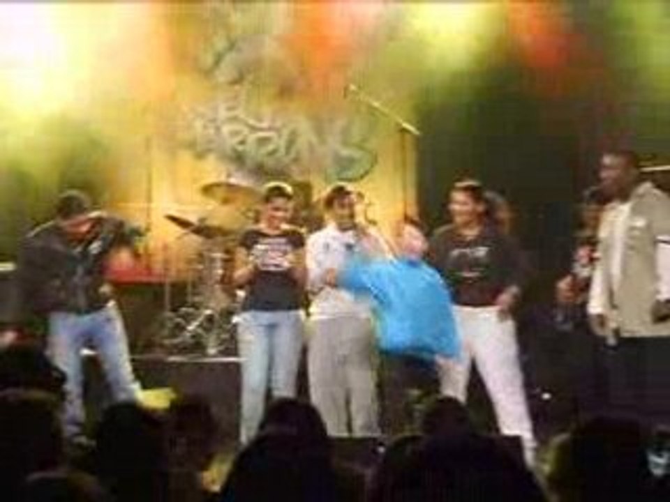 les neg'marrons le public sur scene douchy les mines