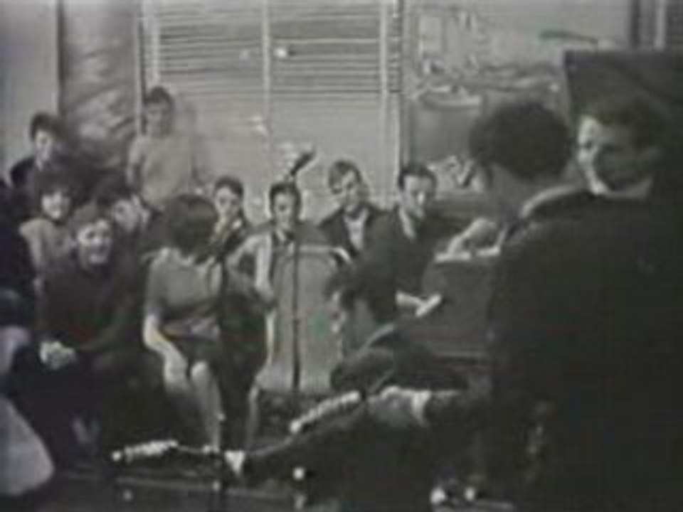 Eddy Mitchell et Les Chaussettes Noires - Eddy sois bon.(