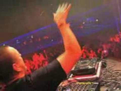 Aftermovie Q-Dance Presents Scantraxx