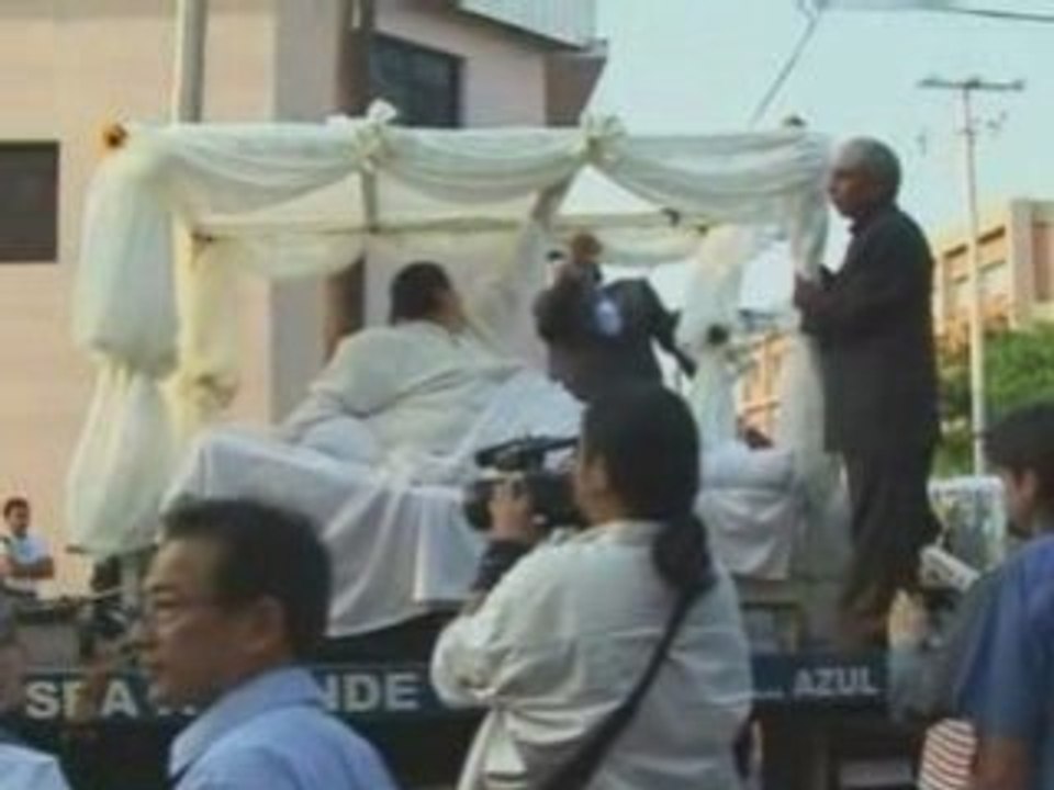 Former world's fattest man gets hitched in Mexico