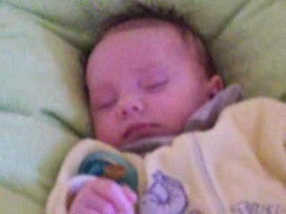 THAIS a presque 2 mois 026