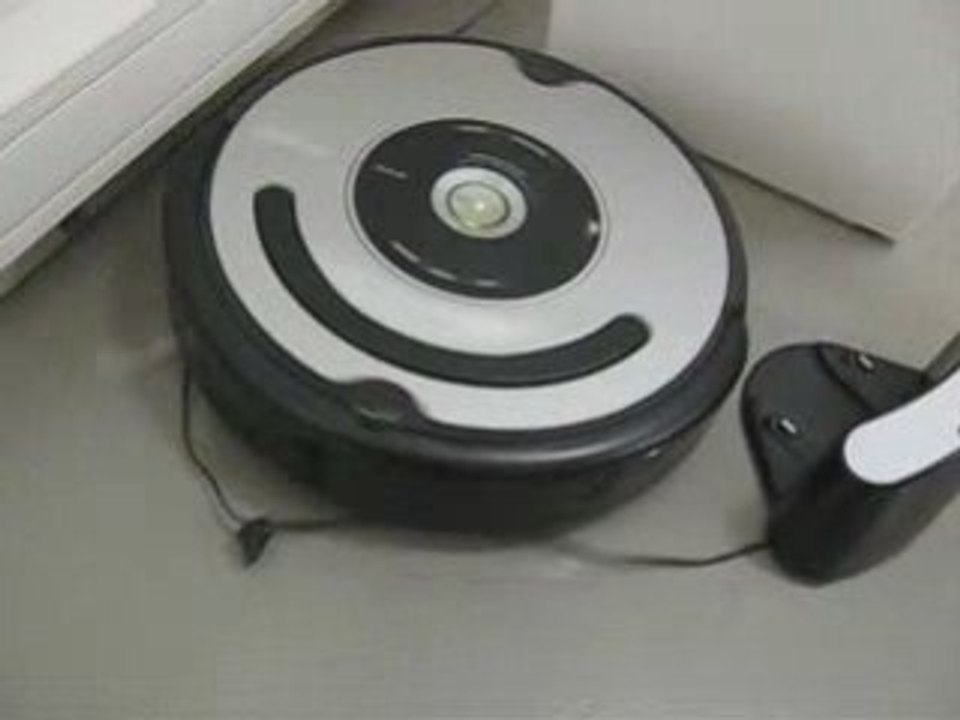 LesNumeriques : IRobot Roomba 560, la démo