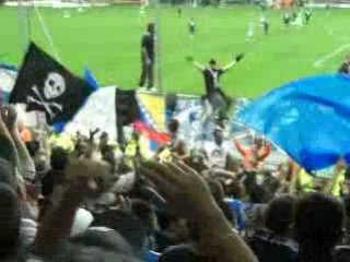 GF38 un petit pogo grenoblois dans le chaudron