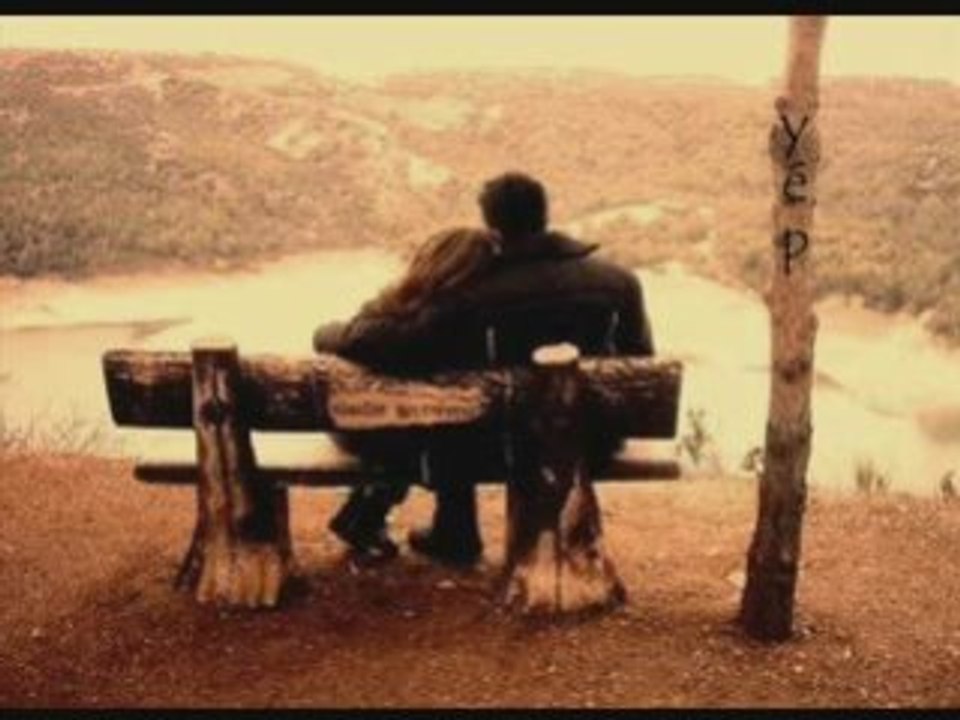 Sevgilisine lanet okuyup intihar eden k-z