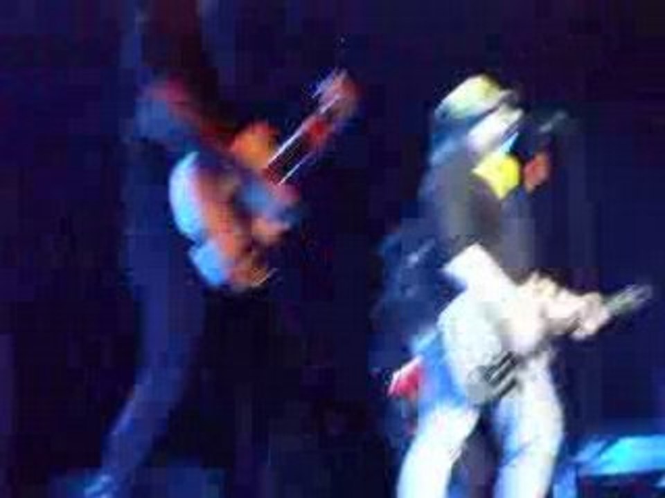 CONCERT FALL OUT BOY HUM HALLELUJAH