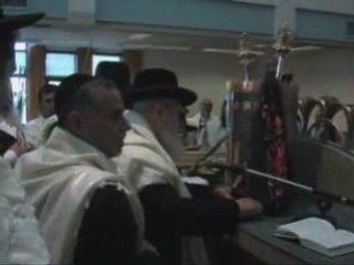 RAV OVADIA YOSEF BLESSES READS TORAH ISRAEL JERUSALEM