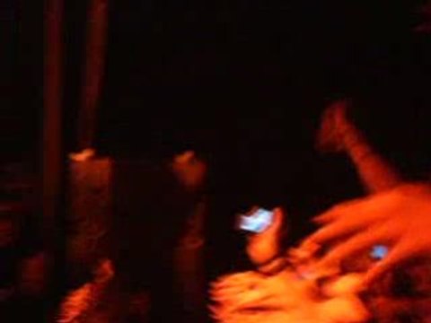 adrien bb brunes dans la fosse