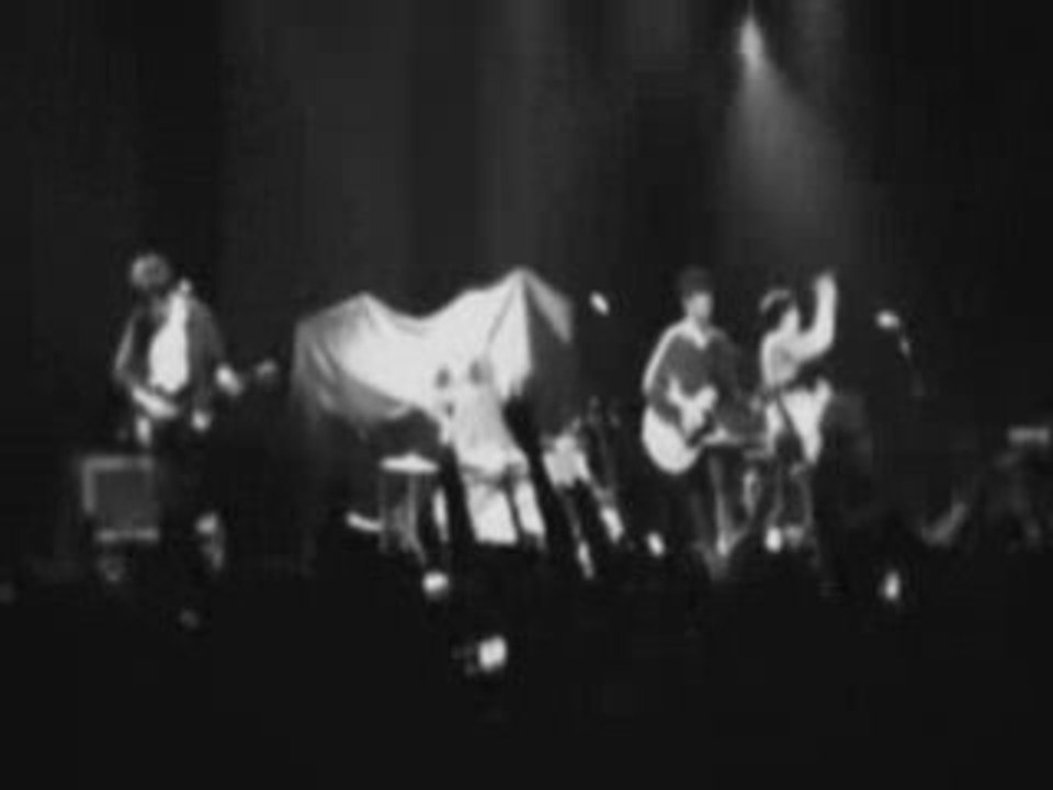 Down In The Club VideoCLip Live