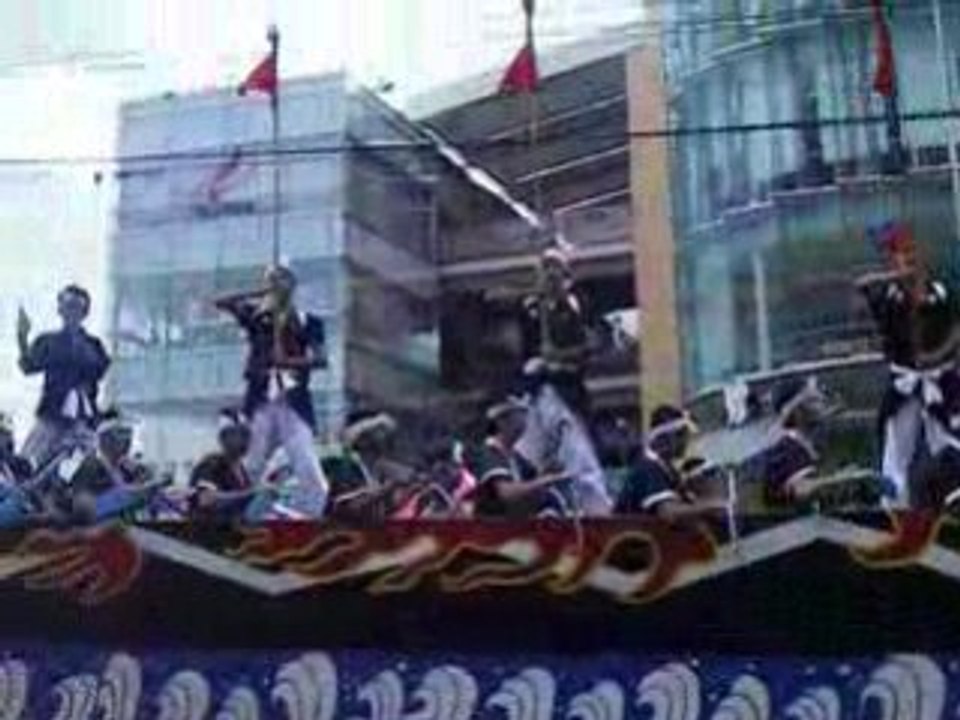 Naha Festival 07 - Hari boat
