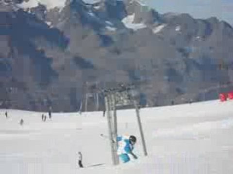 Saut freestyle au Mondial du Freeski 2 Alpes 2008