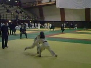 judo et beau combat cours(chui le ptit gars au long cheveux)