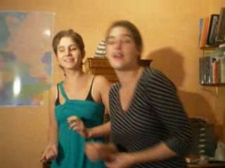 De trei zile stau si beau