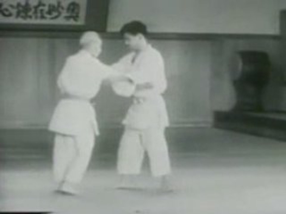 Sode Tsuri Komi Goshi