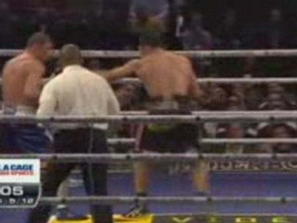 Lucian Bute vs Librado Andrade  2/4