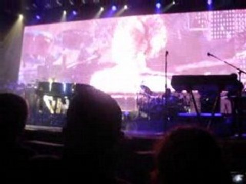 Alicia Keys - Superwoman (Amnéville 25.10.08)