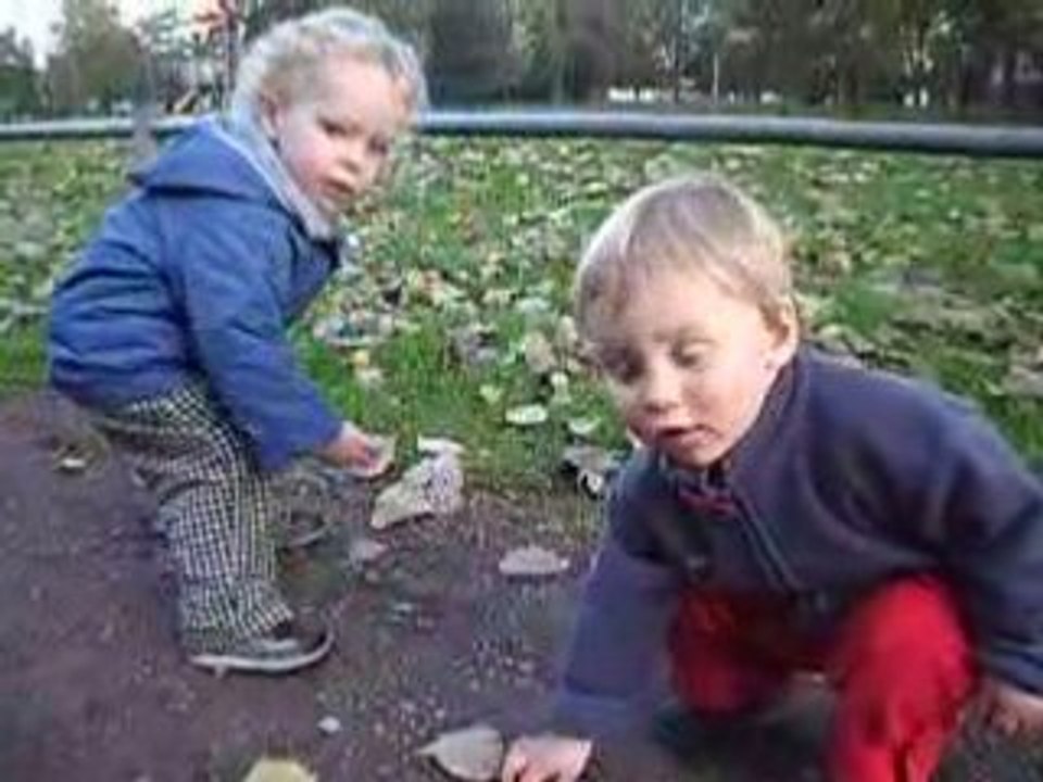 Octobre 2008 bois blancs avec Octave Lou et Mélanie