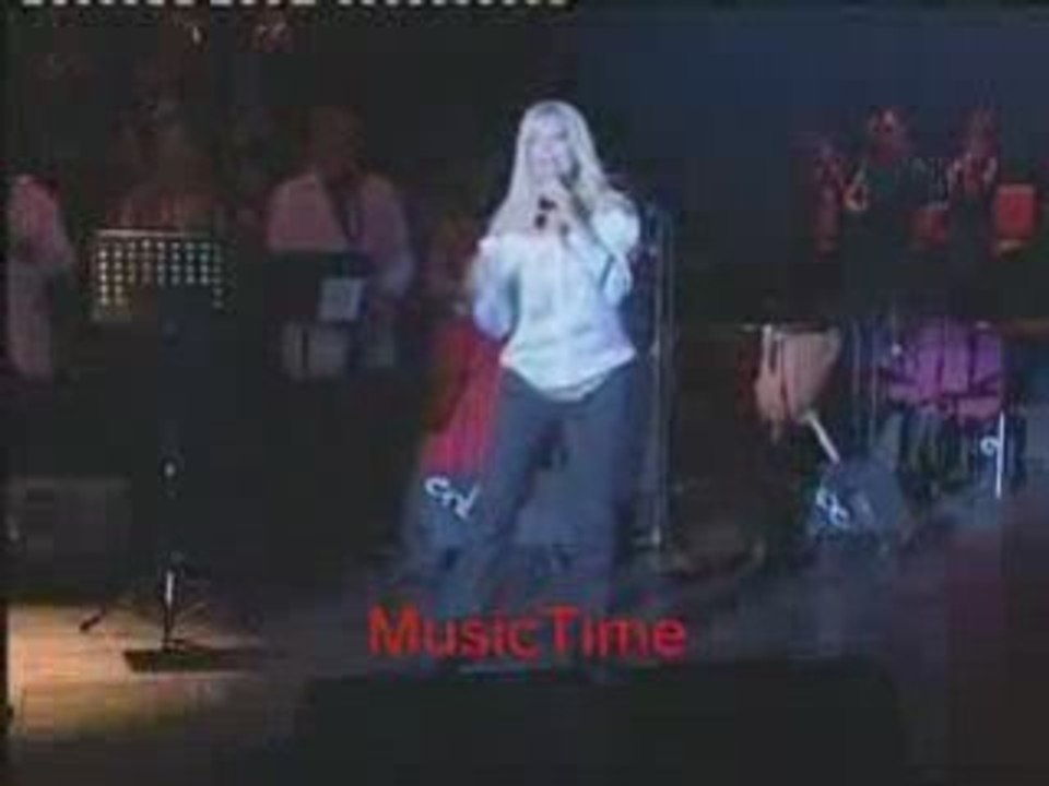 Ajda Pekkan Bambaşka Biri Enbe Orkestrası live
