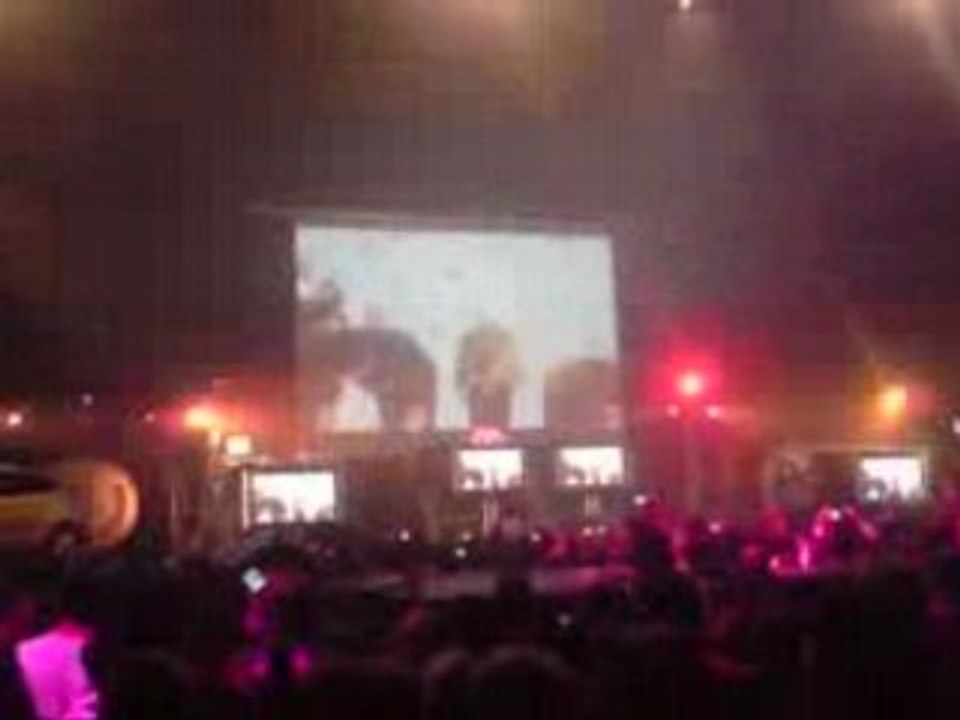 Intro martin solveig - c'est la vie - zenith lille 2008