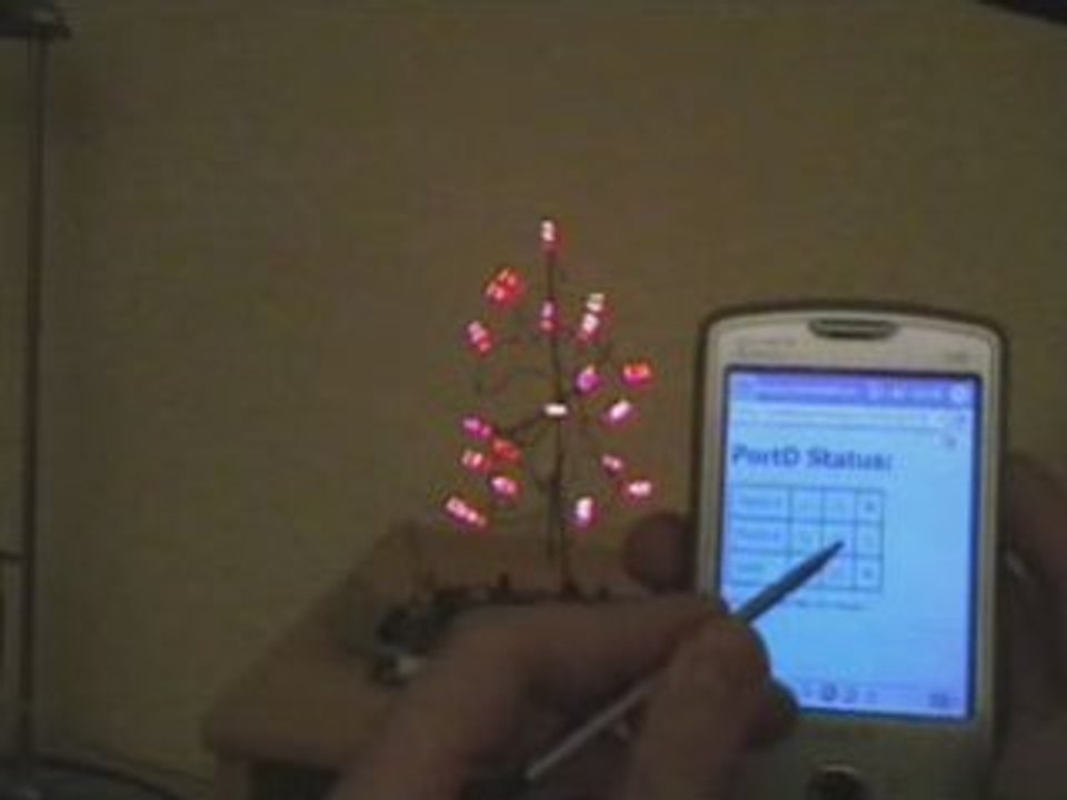 LED-Weihnachtsbaum mit Internetanbindung