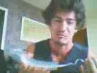 Gaston, y a telephon qui si son  playback jimmy