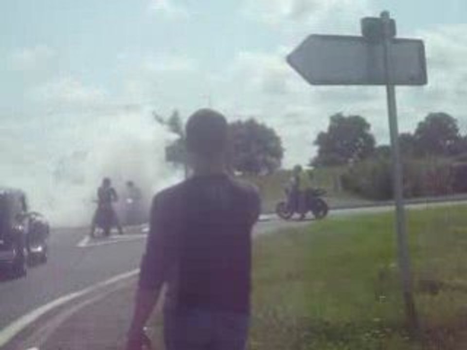 Cortège Moto burn bécon Mariage Yvan et Nadine Bécon 2/2