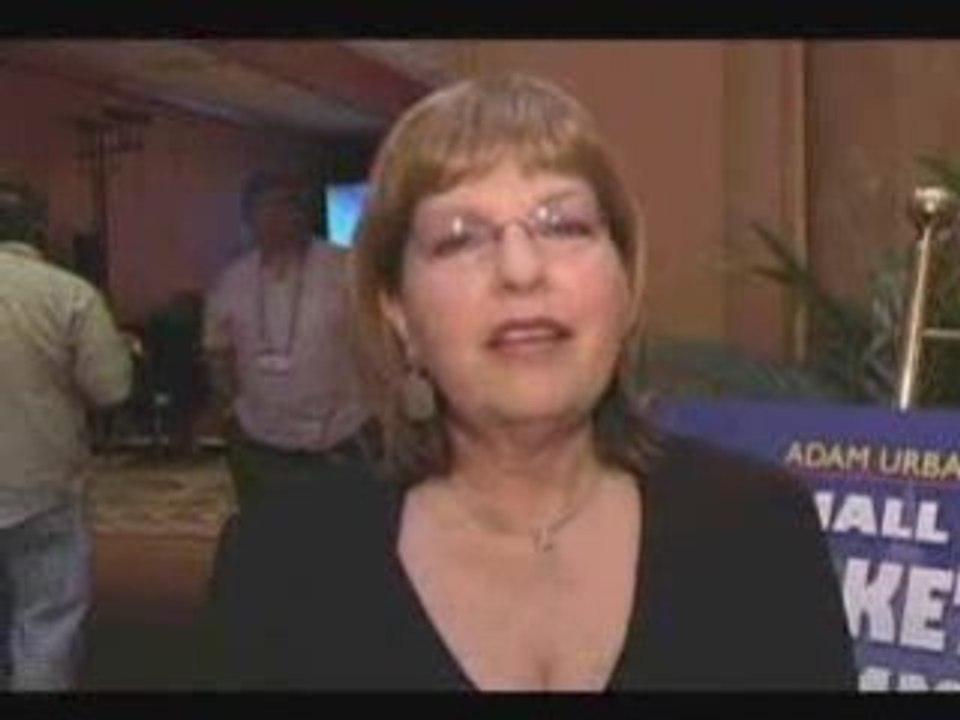 Attract Clients Like Crazy; Raving Fans - Deanie Kramer