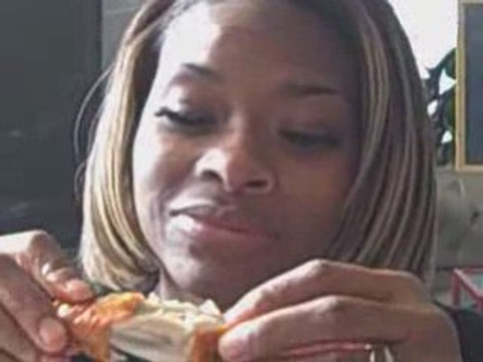 Tim's Flip Cam Clutter :: Chick -N- Wings