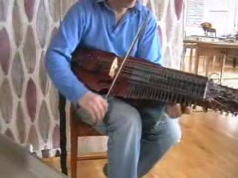 Prélude Bach suite pour violoncelle No. 1 à la Nyckelharpa
