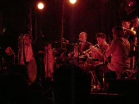 Novo Burlesque - Les Fils de Teuhpu