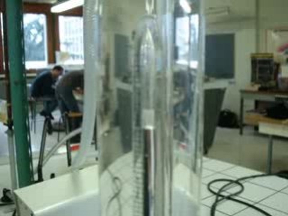 Etude d'un fluide au voisinage du point critique