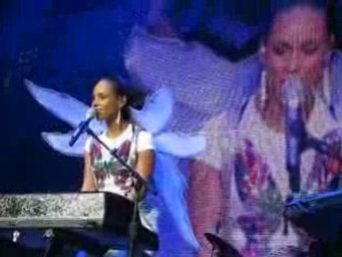 alicia keys Nantes unbreakable