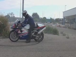 SUZUKI TL1000R moto BURNOUT