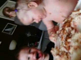 Stella med 1 års tårtan