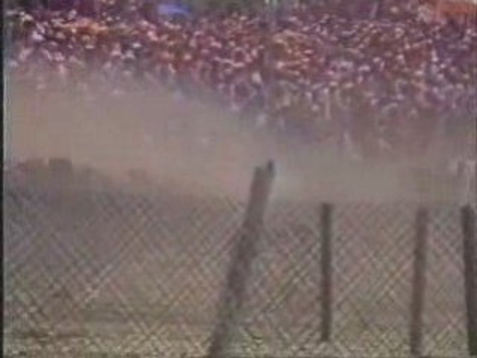 F1 crash - Accident spectaculaire d'Ayrton Senna