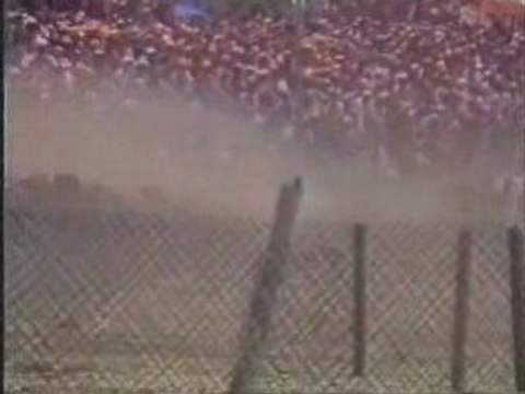 F1 crash - Accident spectaculaire d'Ayrton Senna