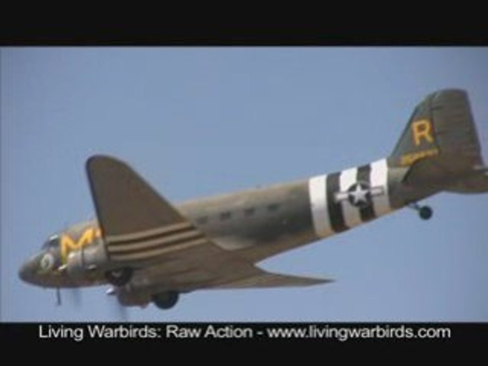 Douglas C-53D Skytrooper - Living Warbirds: Raw Action