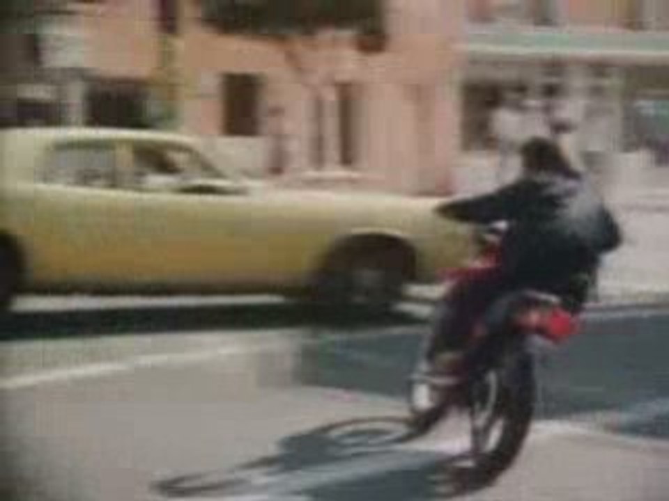 Kémi Séba black devenu ' brun , vert'