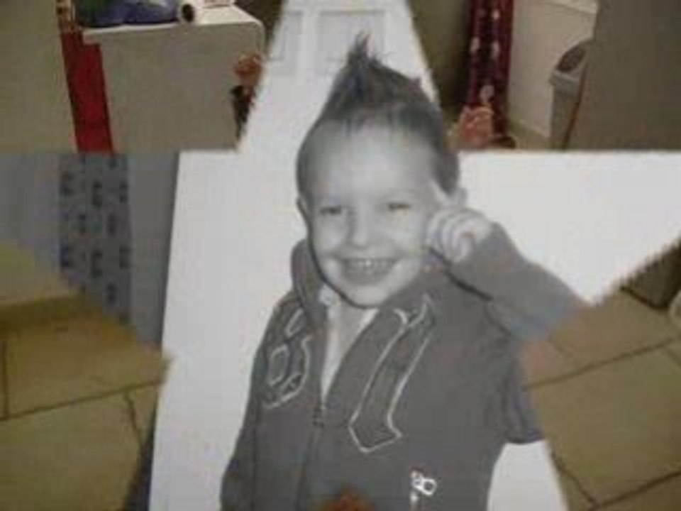 Enzo qui danse la tectonik