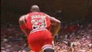 NBA BASKETBALL - dunk de Mickael Jordan