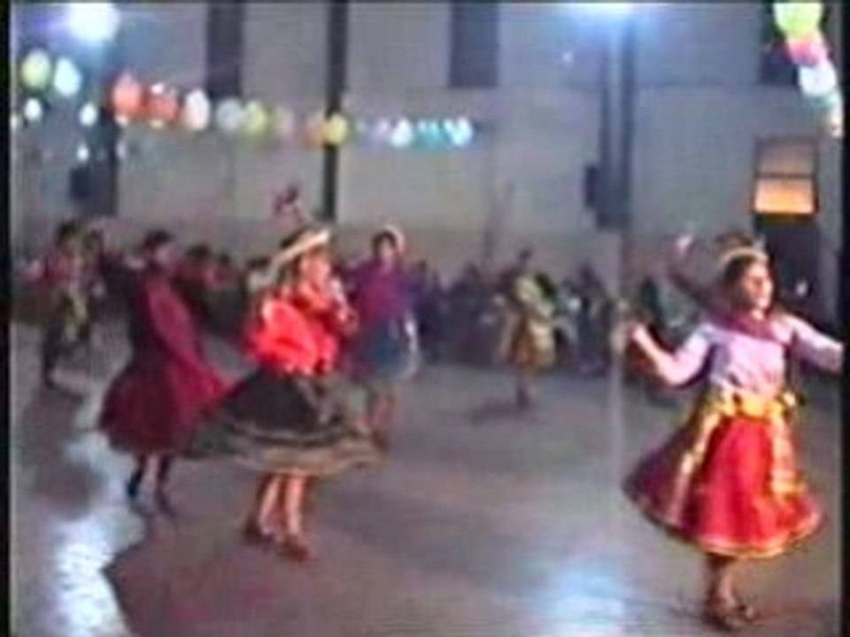 Bailando Tinku... Talita 08