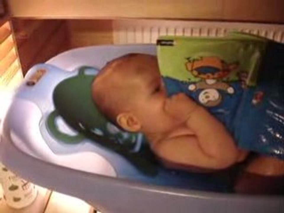 Oskar 8 mois au sauna