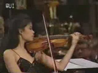 BACH Tocatta-Fugue.Vanessa MAE. Musique classique "moderne".