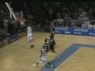 Action, Pro B : Dunk de Lamine Kanté contre Paris Levallois (2008-2009)