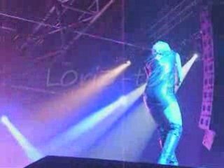 Lorie Performs 'Freed from Desire' at Zenith Paris – October 18-19 🎶