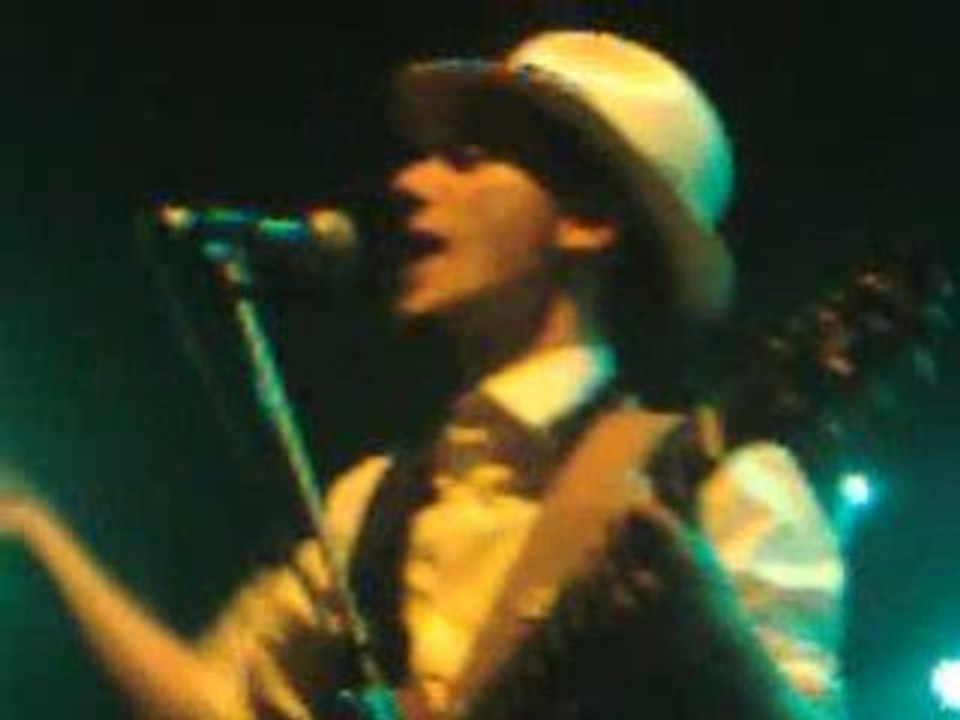 Manu Eveno fête ses 20 ans de guiatre avec Franck Monet