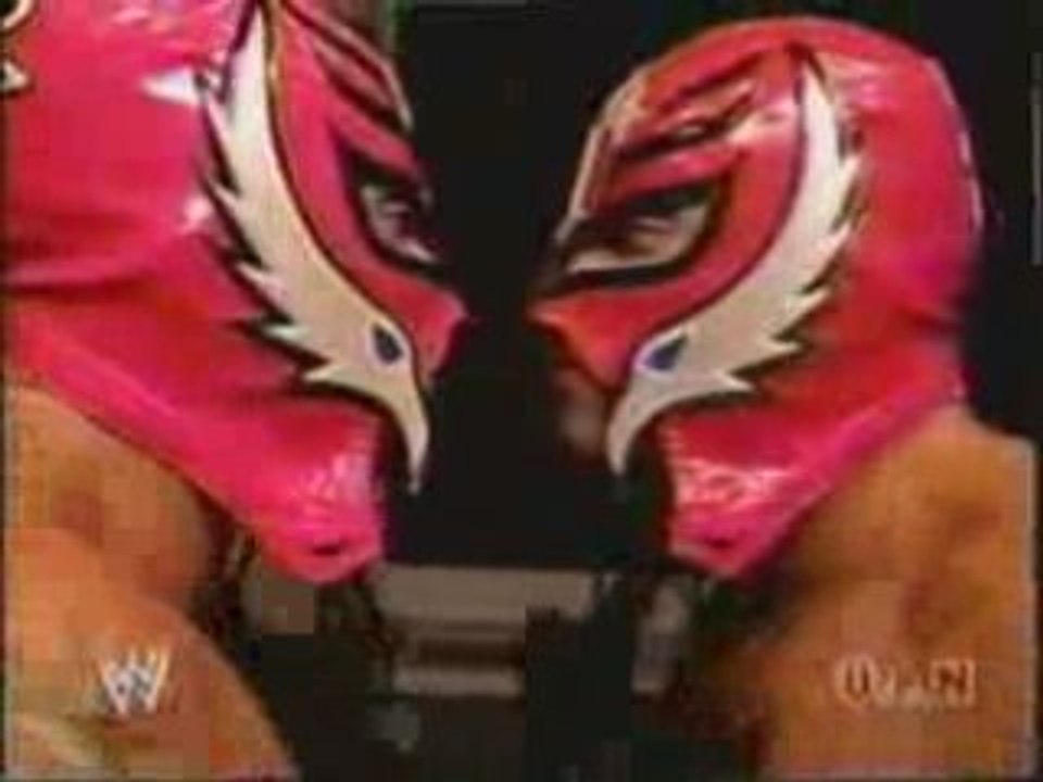 Rey Mysterio Backstage 25.7.02